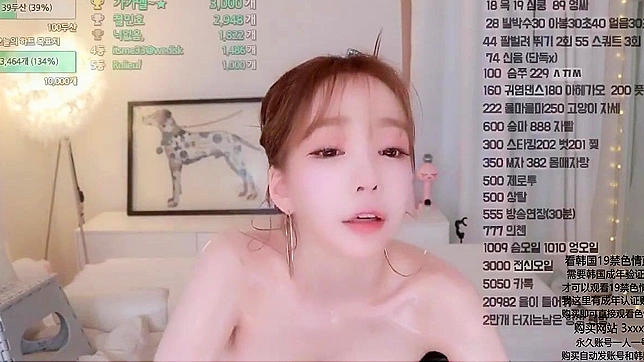 Japanese Beauty Strips Slutty Clothes For Sexy Dance Show Seduction