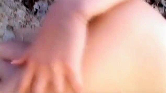 Outdoor Yua Aida Flirts With Camera, Shows Off Sexy Body.