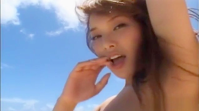 Naughty Yua Aida Shows Off Her Stunning Big Boobs Seductively