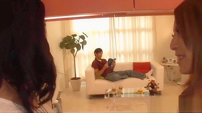 Wild Japanese Babe Wanks Cock & Takes Huge Cumshots