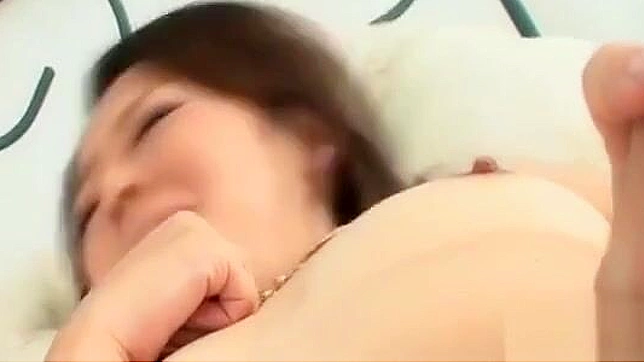 Seductive Ruhime In Stockings Eats Pussy & Explodes With Cum