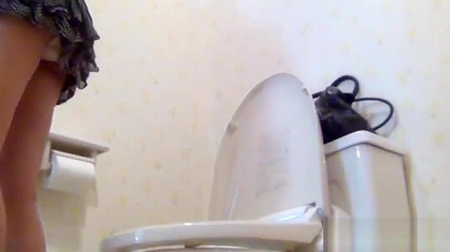 Seductive Asian Gem Shows Off Wet & Wild Urine Play Fantasies