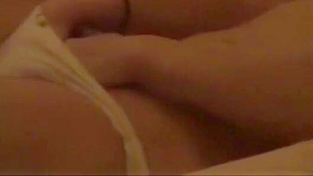 Sizzling Amateurs Masterfully Self-Pleasing With Hot Action