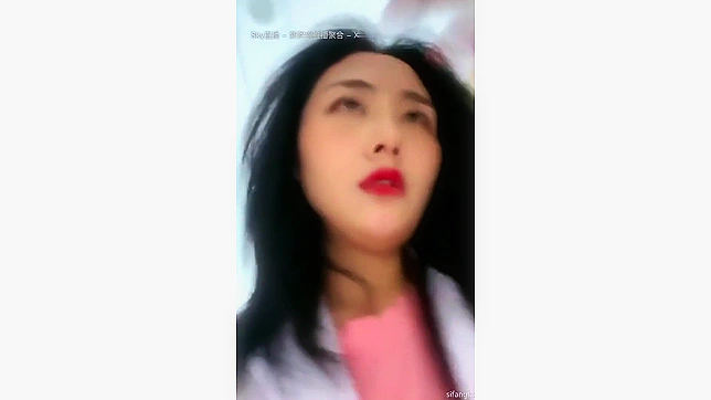 Japanese Amateur Babe Shows Her Erotic Skills Live On Cam