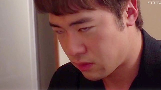 Seductive Mature Widow Takes Charge In Her Steamy Self-Pleasure Showdown