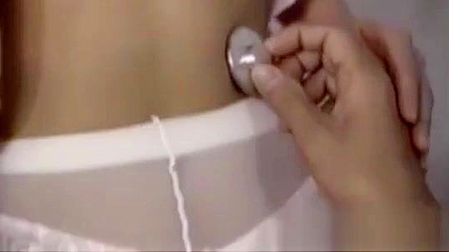 Sultry Big-Eyed Babe Sucks Dick Deep & Fasts For Thrills