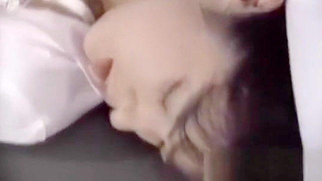 Sultry Big-Eyed Babe Sucks Dick Deep & Fasts For Thrills