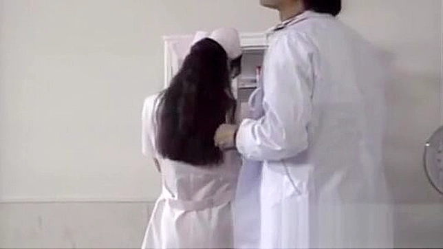 Sultry Big-Eyed Babe Sucks Dick Deep & Fasts For Thrills
