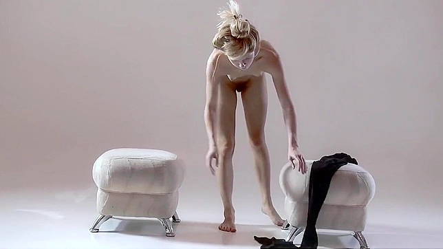 Tokyo Amateur Chicks Solo Show - Fingering Her Pussy And Cuming Strong.