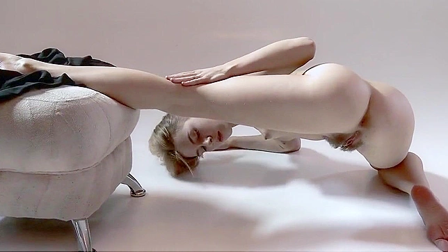 Tokyo Amateur Chicks Solo Show - Fingering Her Pussy And Cuming Strong.