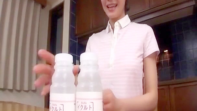 Yumemi Akubi Shows Pussy & Fucks Live On Cam Seductively