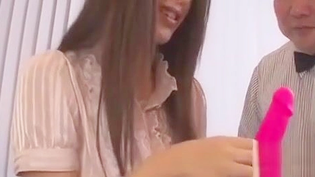 Satomi Suzuki Reveals Lush Titties & Self-Pleases Fiercely