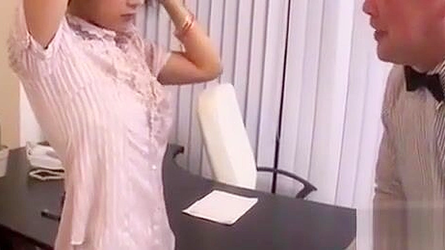 Satomi Suzuki Reveals Lush Titties & Self-Pleases Fiercely