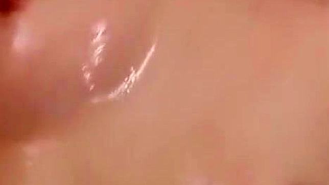 Seductive Small-Tits Beauty Enjoys Her Own Pleasure Fantastically