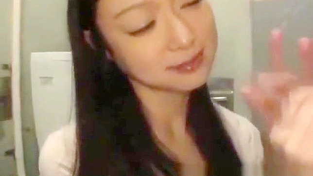 Japanese Beauty Takes Big Cock Deep & Screams Loudly