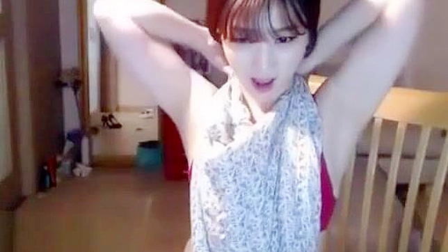 Korean Babe Gets Covered In Cream And Fingers To Blissful Climax