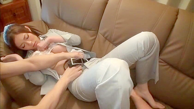 Japanese Beauty Expertly Sucks Cock Before Hot Fuck Festivities Begin