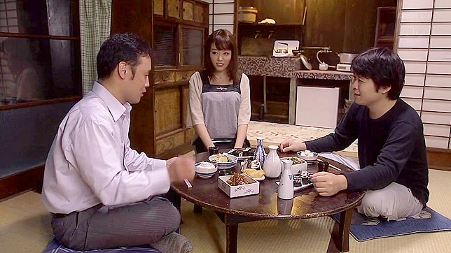 Seductive Asian Beauty Explores Her Wet Craving Spot