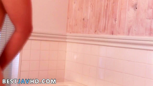 Anne Idolizes Guy’s Sword with a Ravenous Blowjob – An Unforgettable Scene!