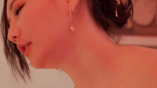 Long-Haired Chinese Beauty Mio Passions Fiercely with Boyfriend 18+