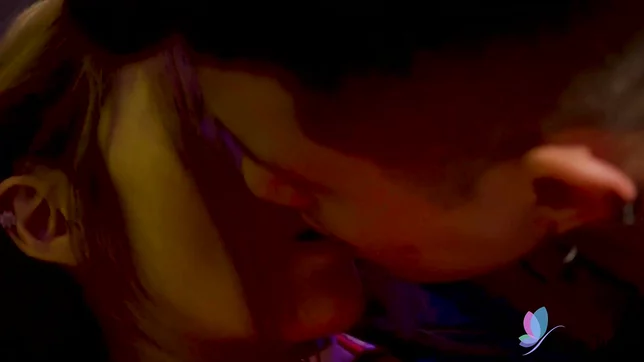 Taiwanese Honey Li Zhiyan Revels in Intense Passion with Boyfriend 18+