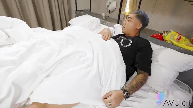 Yuli Fucks Her Friend Passionately in the Bedroom