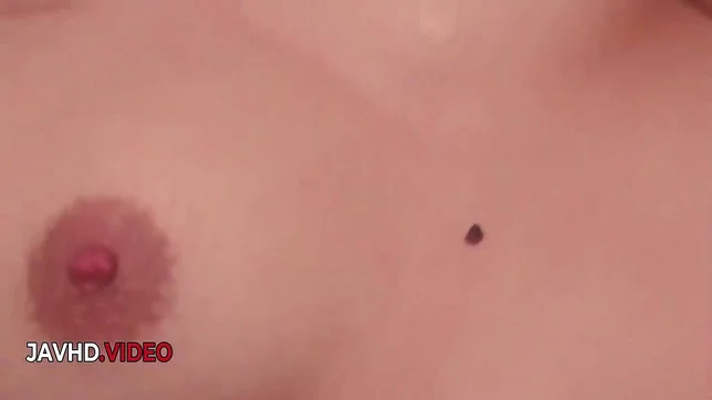 Miu Suzuki's Steamy JAV Scene – Wild Camera-Focused Blowjobs & Raw Passion