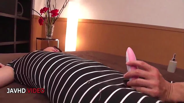 Momoi Rino: Asian Milf Seduces with Blowjob & Ignites Steamy Erotic Action