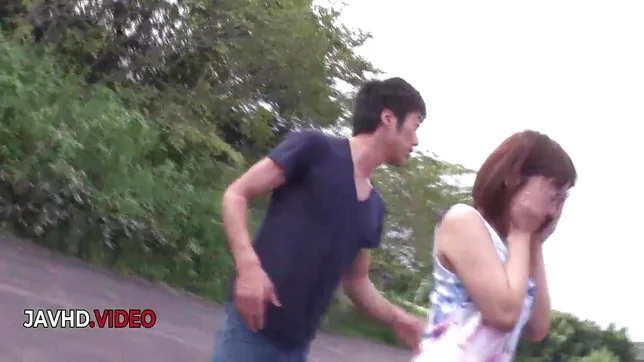 Yuuka Kaede’s Steamy Outdoor Encounter – Wild Passion Caught on Camera