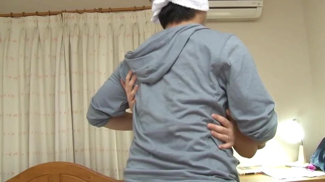 Very sexy Japanese milf Ai Uehara is happy to have casual sex 4