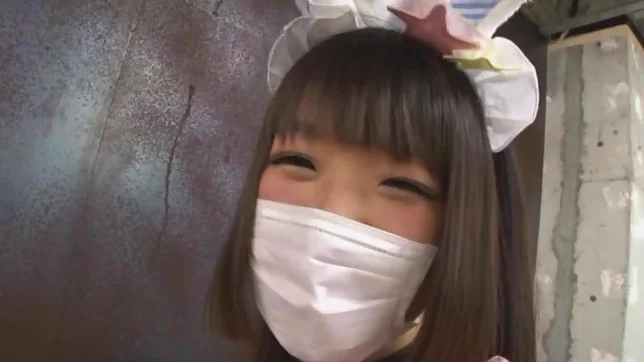 Gorgeous busty beauty gives an unforgettable blowie 5