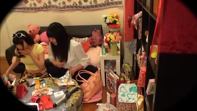 Sexy teen enjoys a kinky pussy licking 5