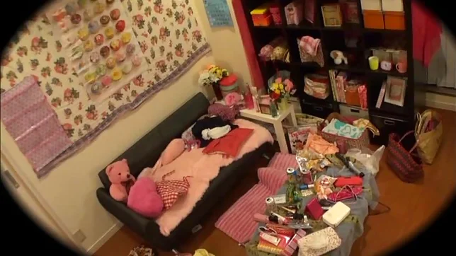 Sexy teen enjoys a kinky pussy licking 10