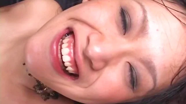 Moe Ooishi Naughty Asian babe Gets Her Pussy Fucked Hard 6