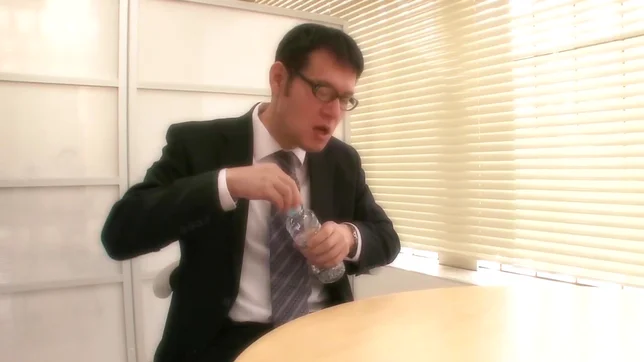 Lustful Japanese milf Kazuki Asou masturbates her horny pussy 7