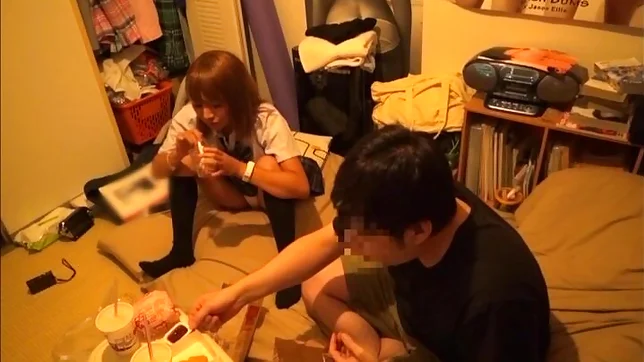 Amatuer vixen gags on a massive dick