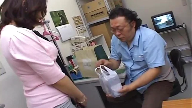 Reiko Nakamori Naughty Asian doll shoplifts, and pays with a blow job