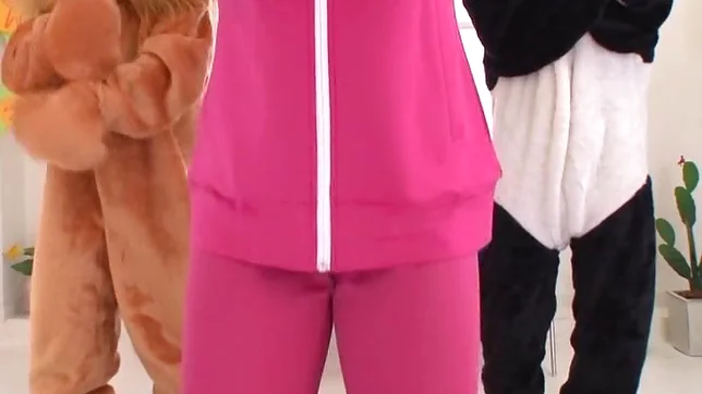 Sexy amateur teen Nozomi Hazuki posing on cam and dancing 3