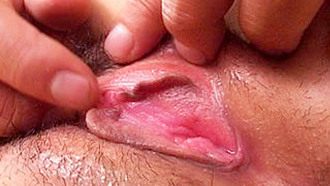 Wet Asian Pussy Gets Drilled & Filled With Cum