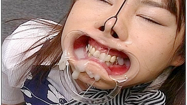 Asian Beauty Sakurako Gets Her Pussy Drilled Hardly