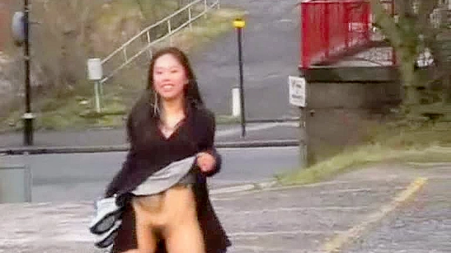 Seductive Kinky Amateur Flashes Pussy Outdoors Temptingly
